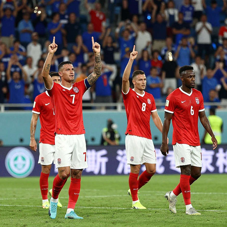 बारिश में लिखा गया दूसरा पाठ: स्टैमफोर्ड ब्रिज पर टोटेनहैम का 2-0, और कब्ज़े का वह बीमा जिसे कोई नहीं पढ़ता